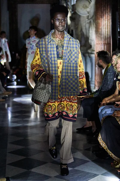 Look 51